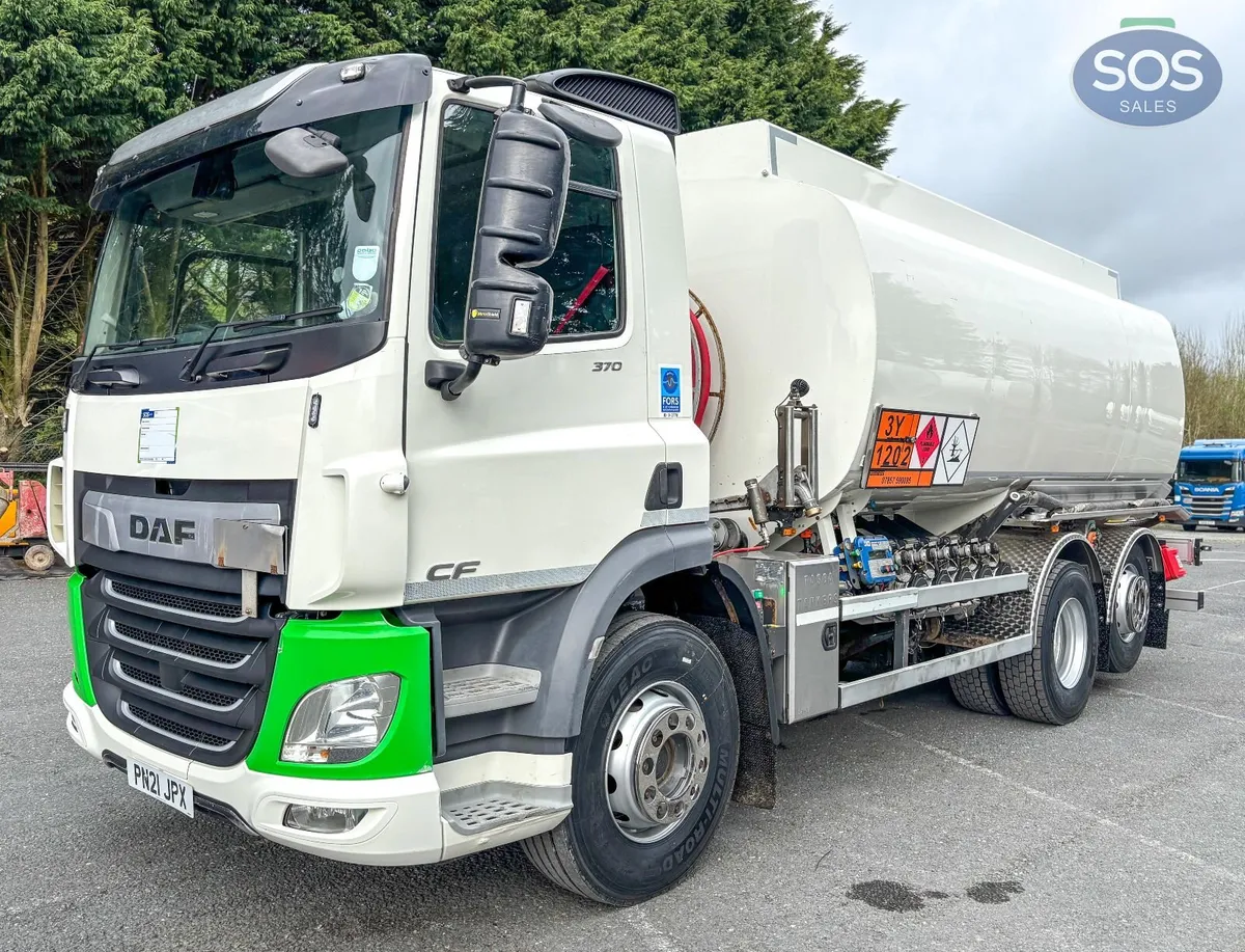 2021 DAF CF 370 FAN Rigid Tanker - Image 1