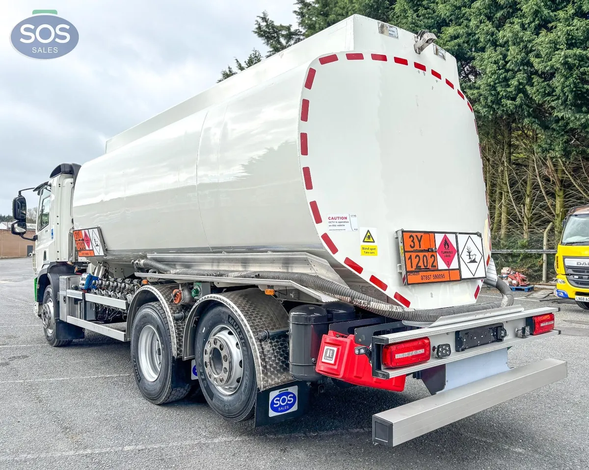 2021 DAF CF 370 FAN Rigid Tanker - Image 4