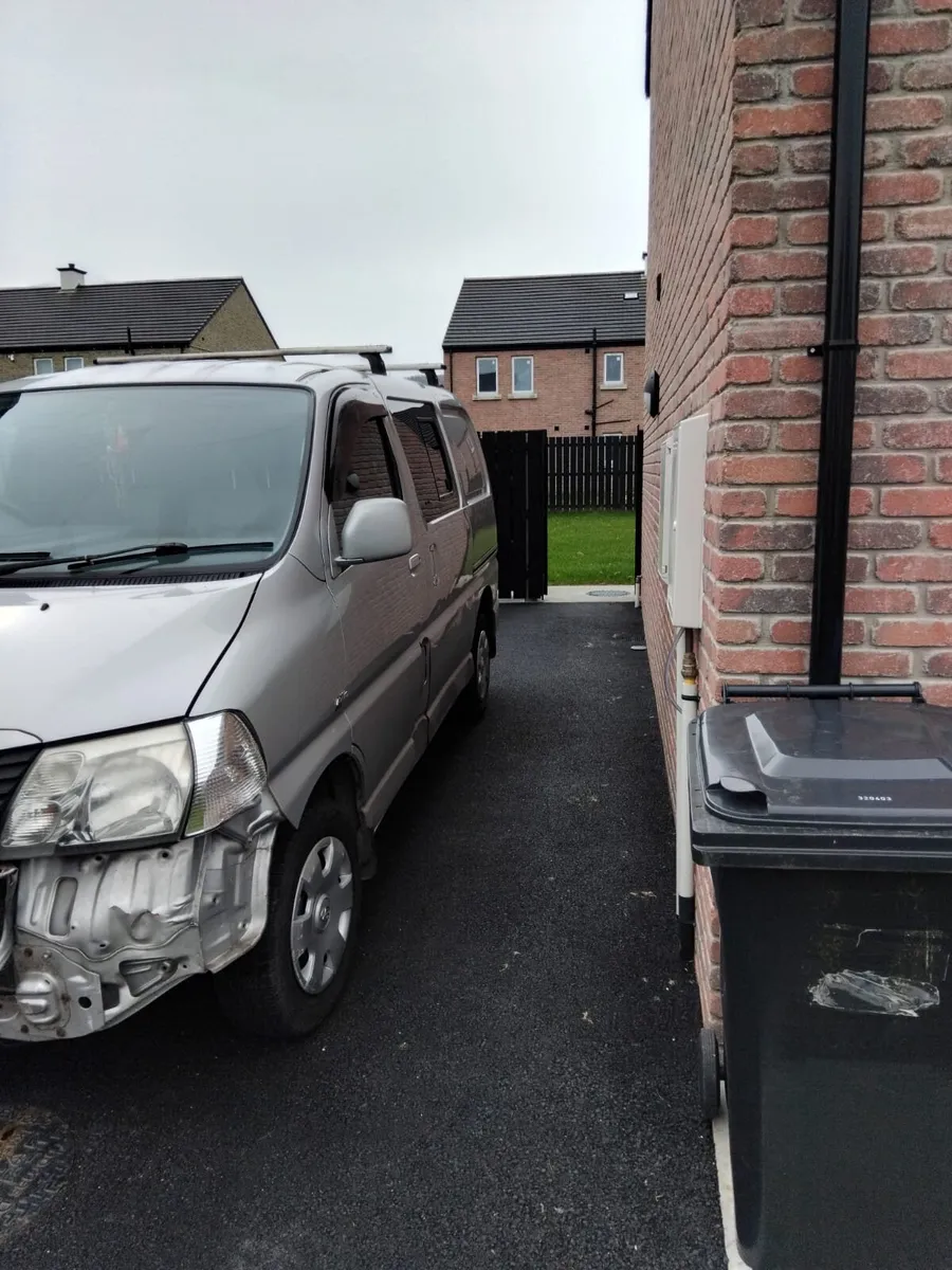 Toyota hiace - Image 2