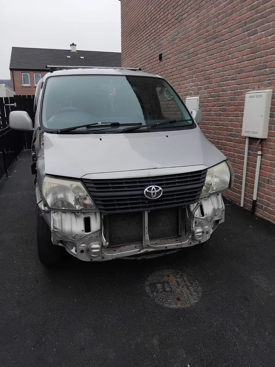 Toyota hiace - Image 4