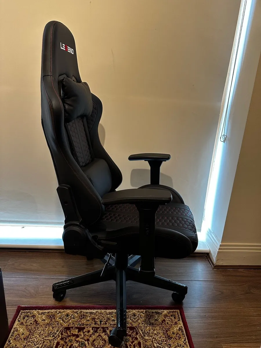 Office/ gaming chair - Image 3