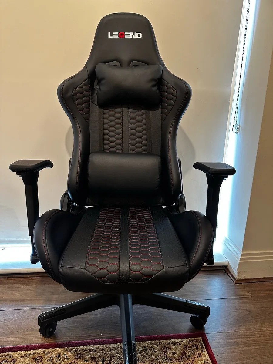 Office/ gaming chair - Image 1