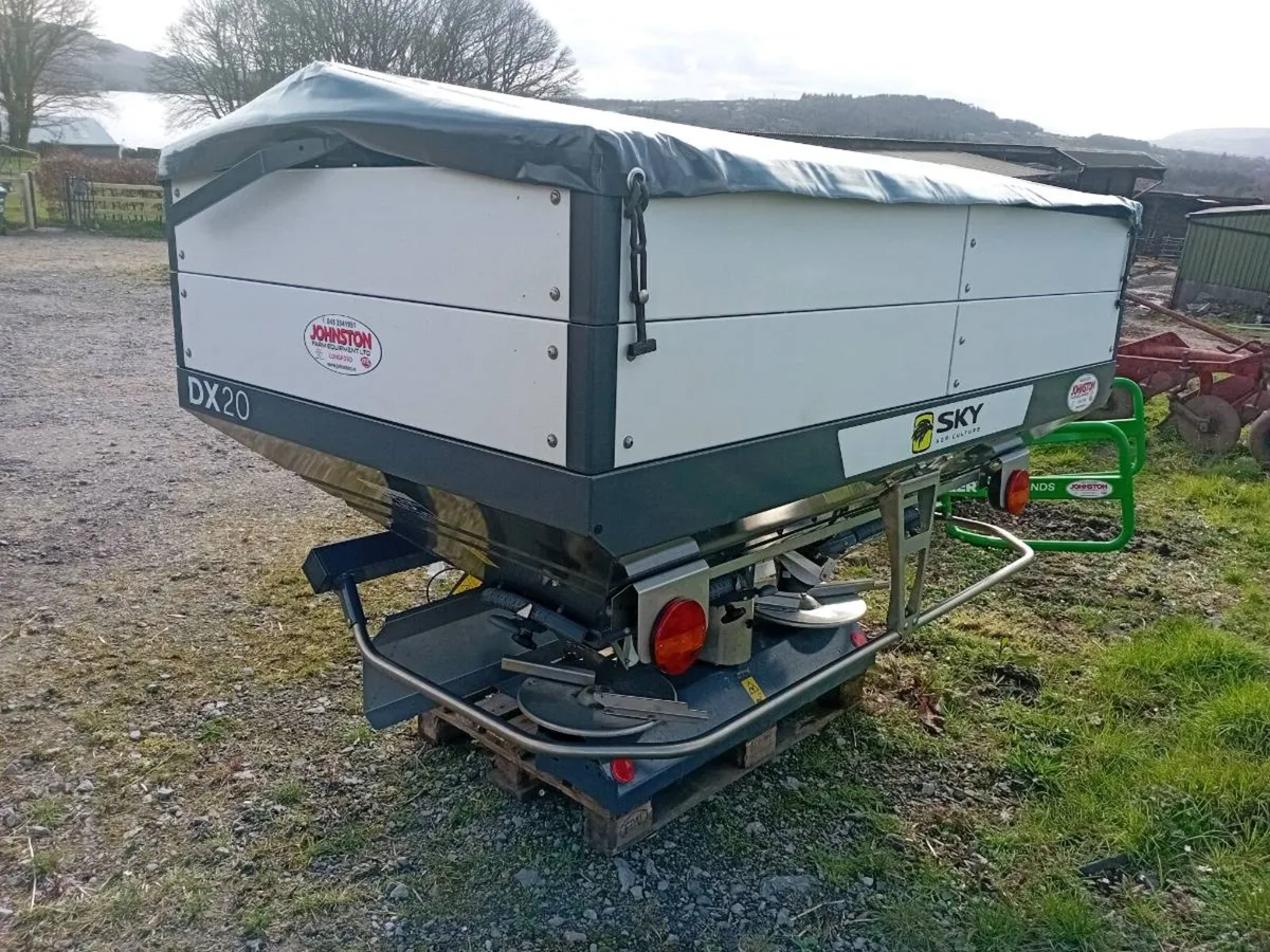 Sky (Sulky) 2T Spreader - Image 1