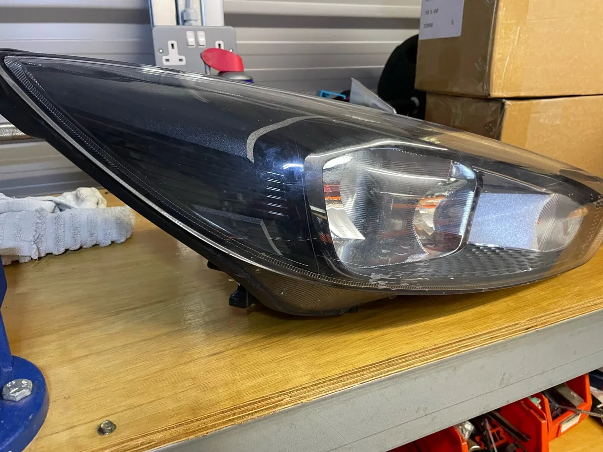 MK3 Ford Focus RH Headlight - Image 3