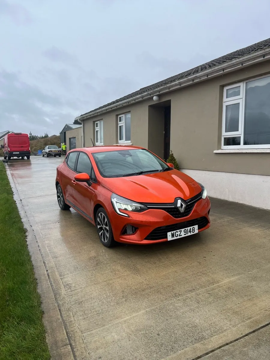 Renault clio iconic - Image 1