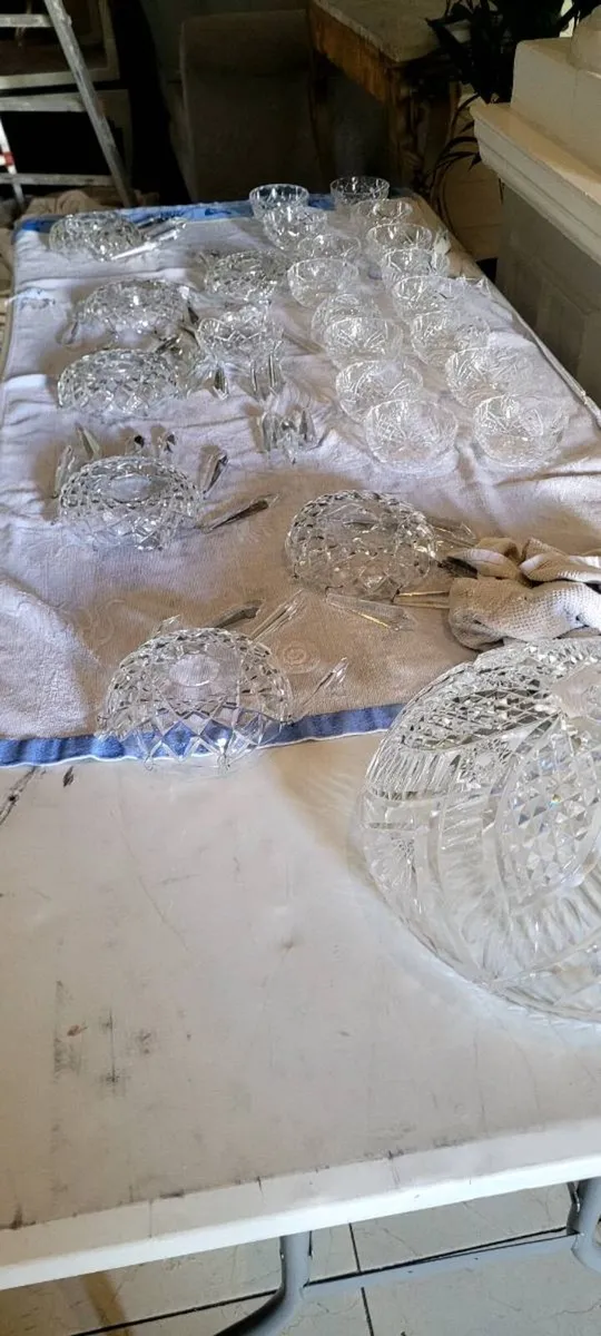 Chandelier Cleaning - Image 2