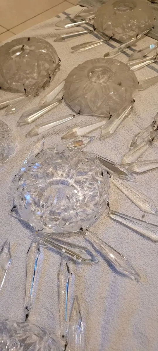 Chandelier Cleaning - Image 4