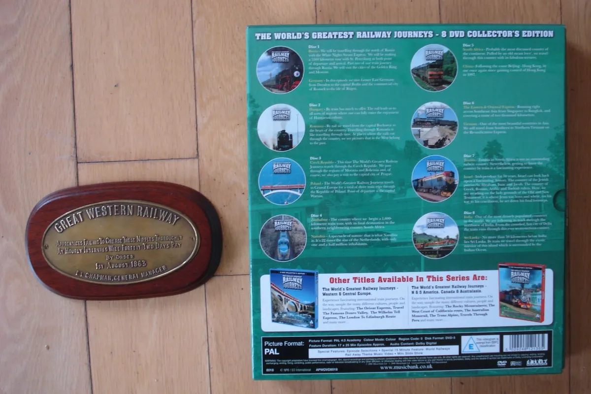COLLECTOR RAILWAYANA ITEMS. GWR PLAQUE & DVD SET. - Image 1