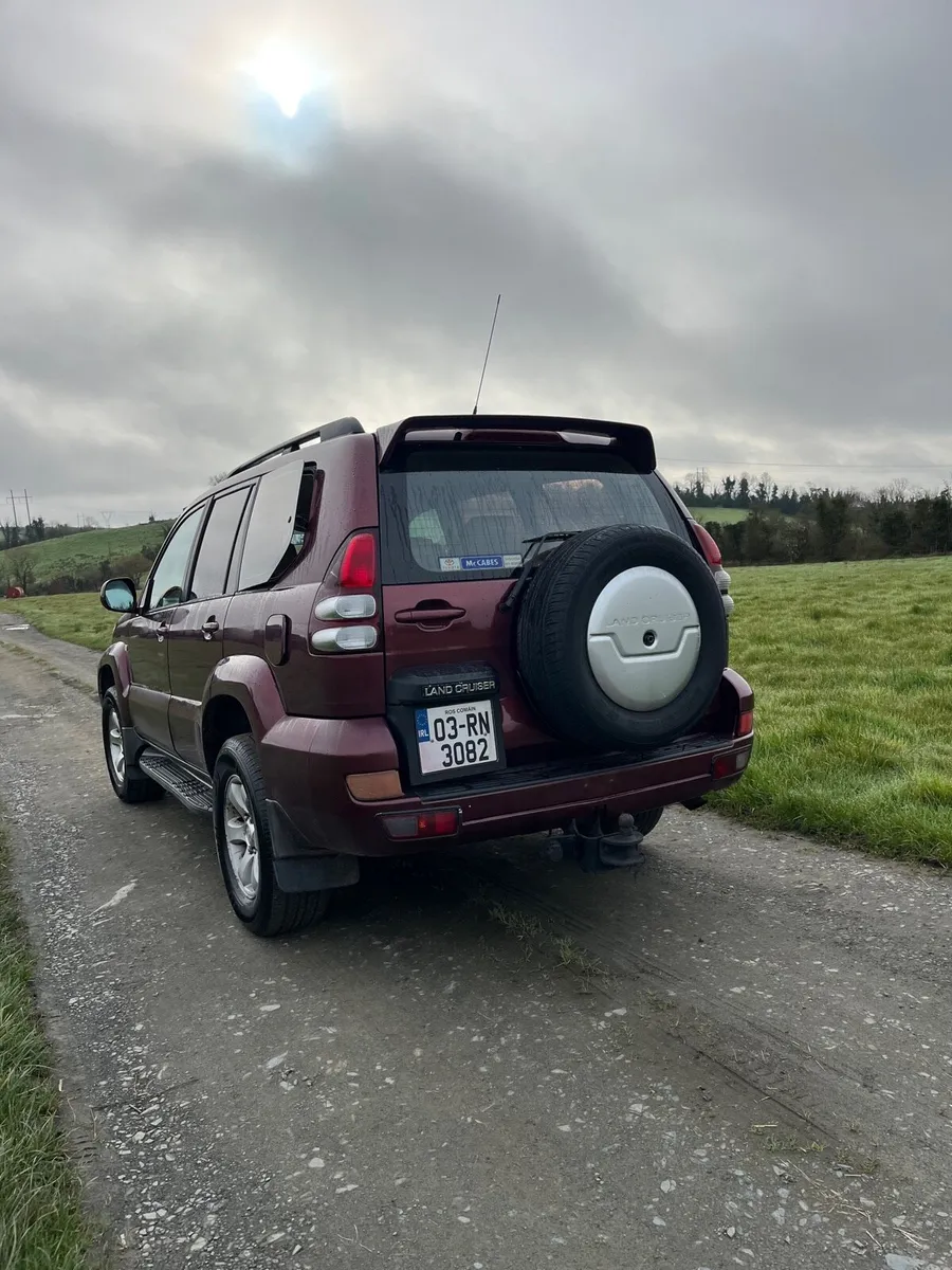 Land Cruiser crew cab - Image 3