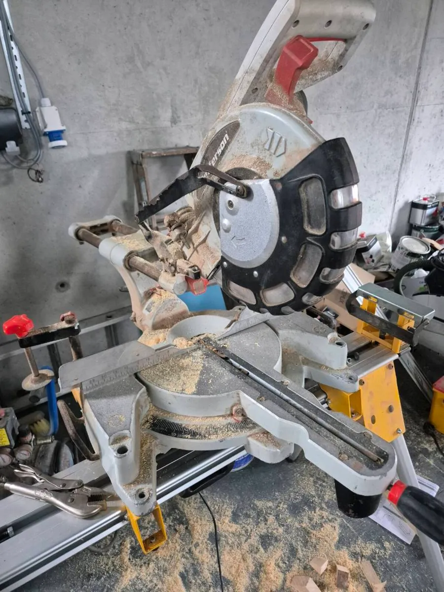 250mm mitre saw - Image 1