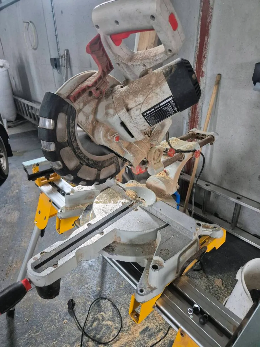 250mm mitre saw - Image 3