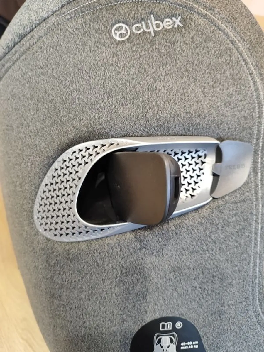 Cybex Sirona T Plus i-Size + Cybex Base Z2 car seat bundle - Image 3