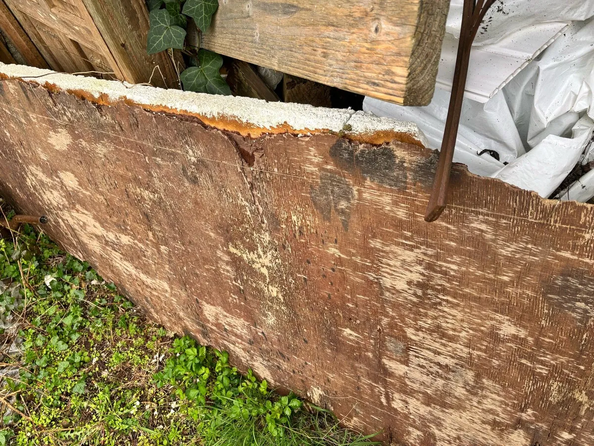 Free household building rubble blocks and timber. - Image 4