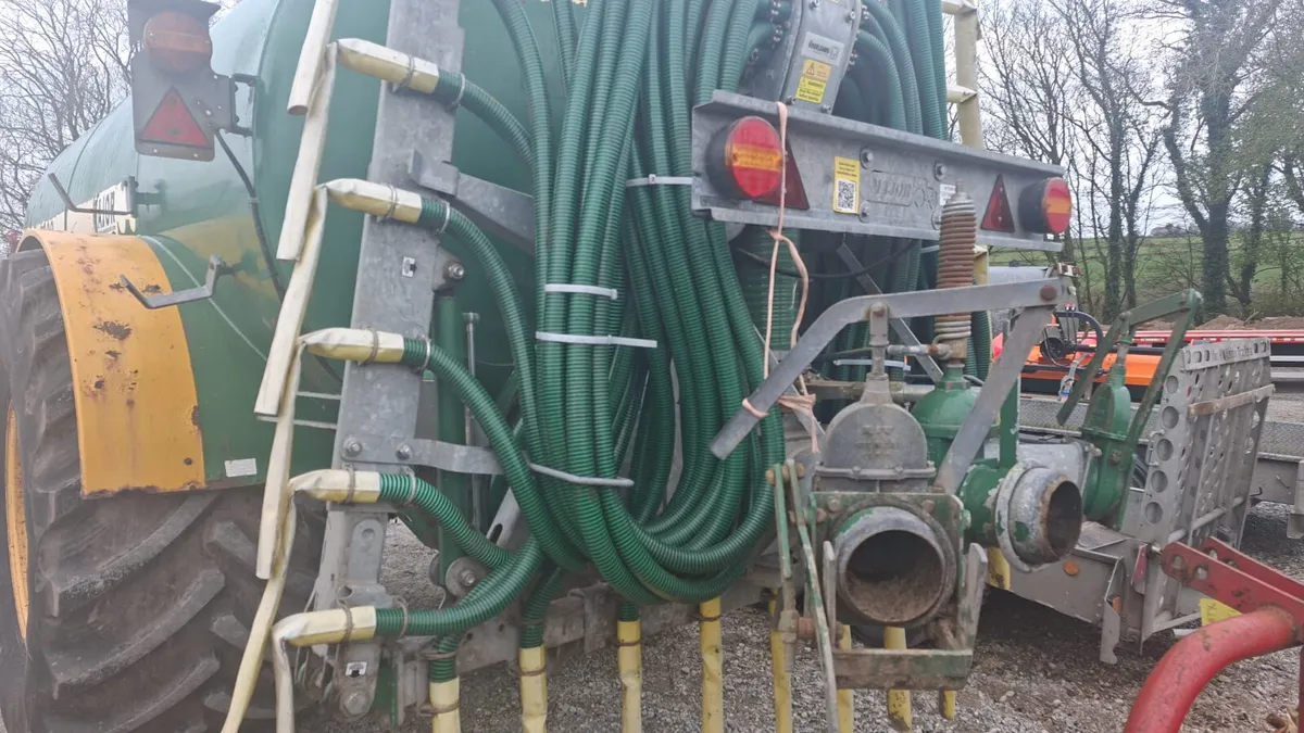 Major 2600 Tank cw Dribble Bar - Image 3