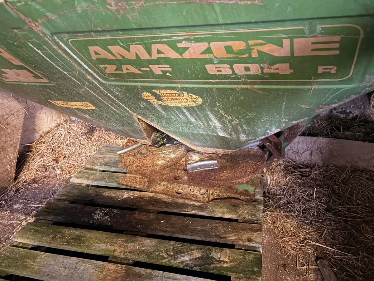 fertiliser spreader - Image 4