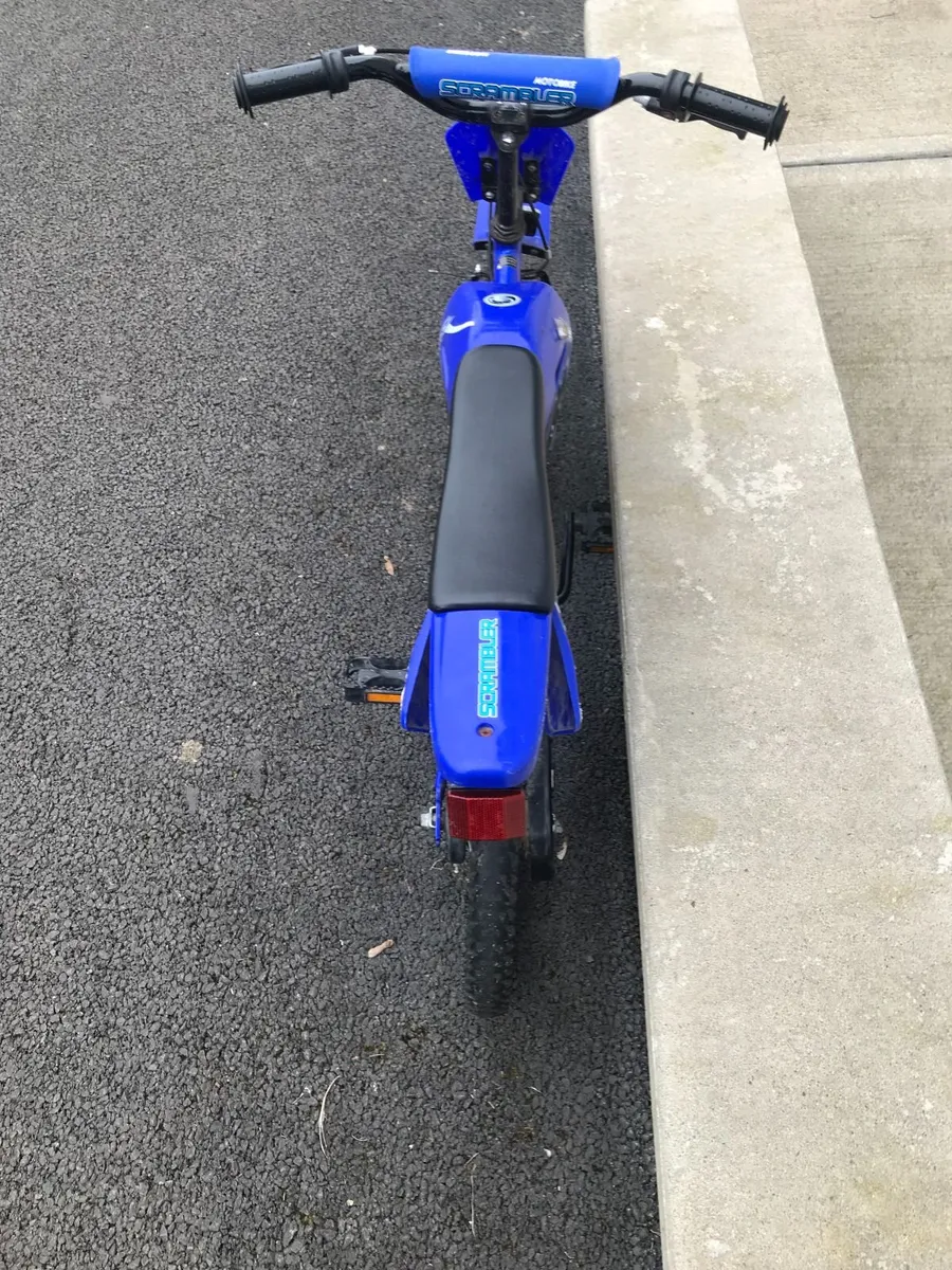 Childs Pedal Scrambler Bike - Image 2