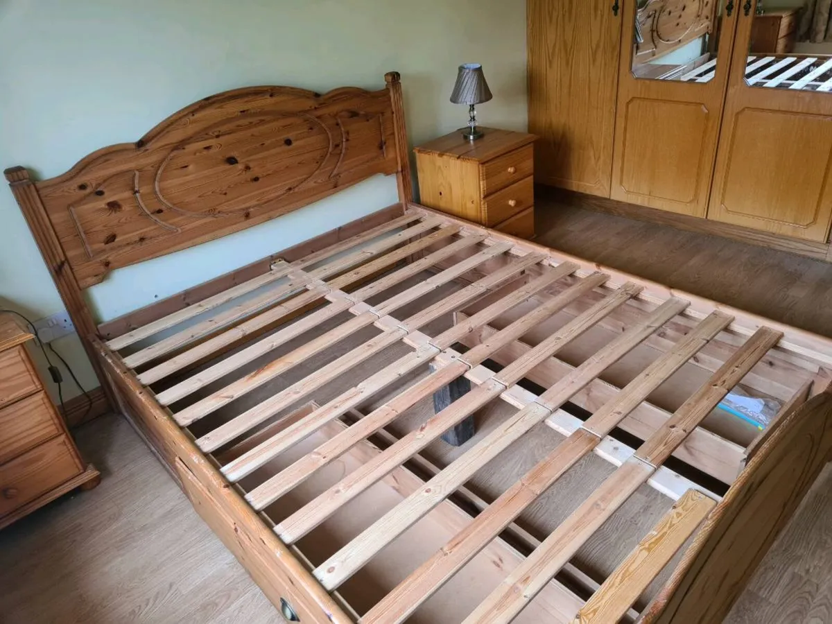 King size bed frame - Image 4