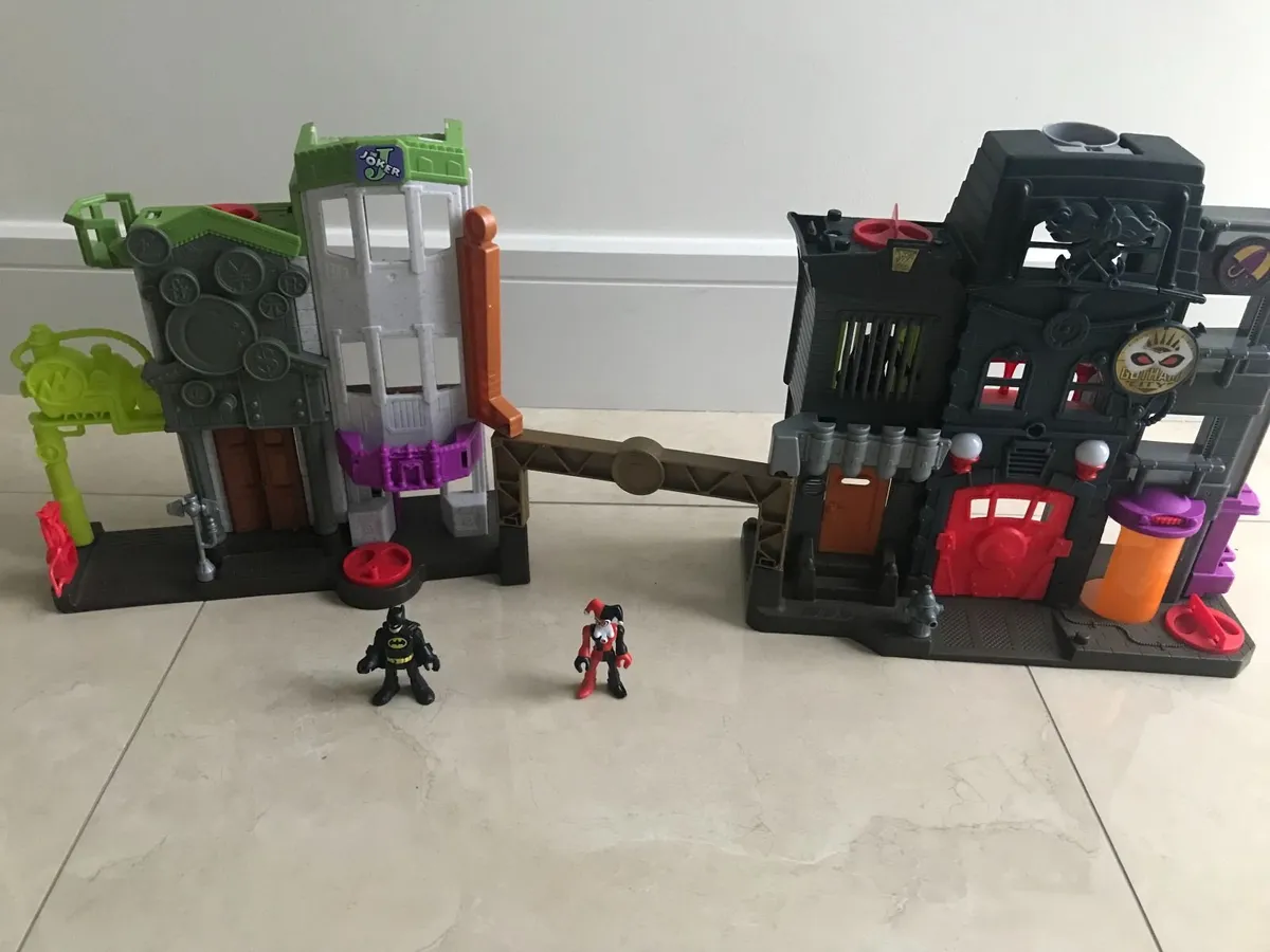 Imaginext Batman Crime Alley - Image 1