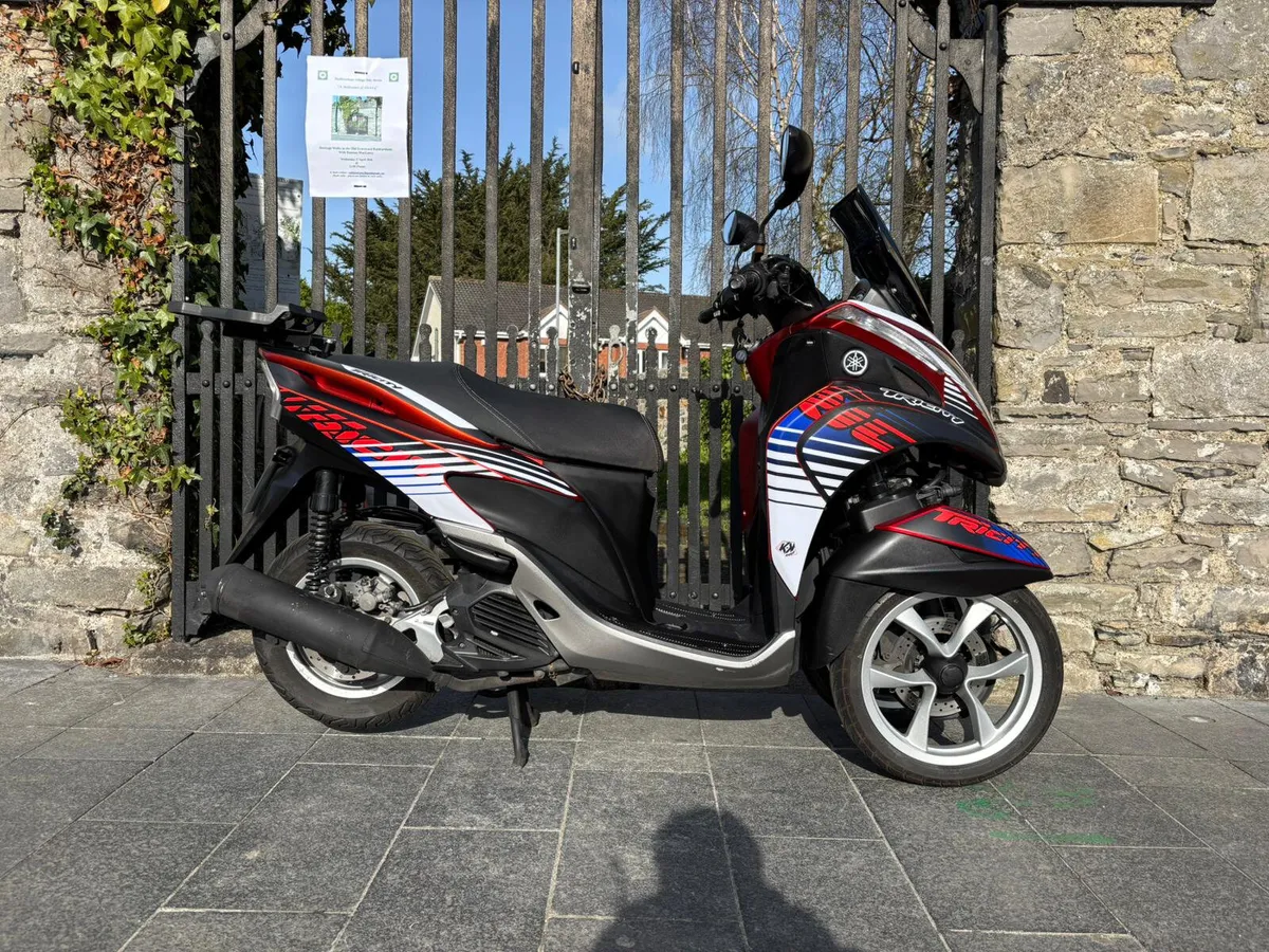2015 YAMAHA TRICITY 125 MOTO4U - Image 1