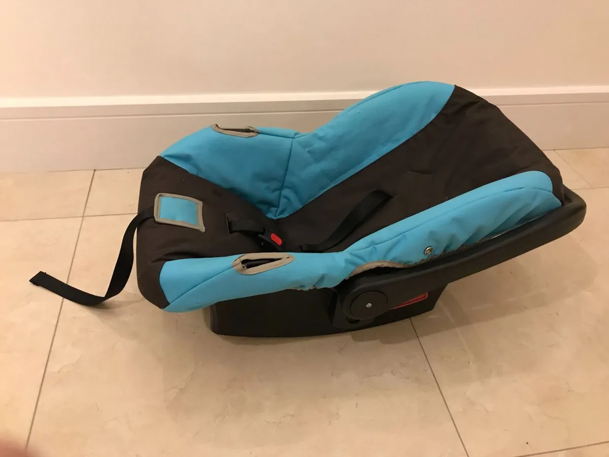 Car Seat - Image 3