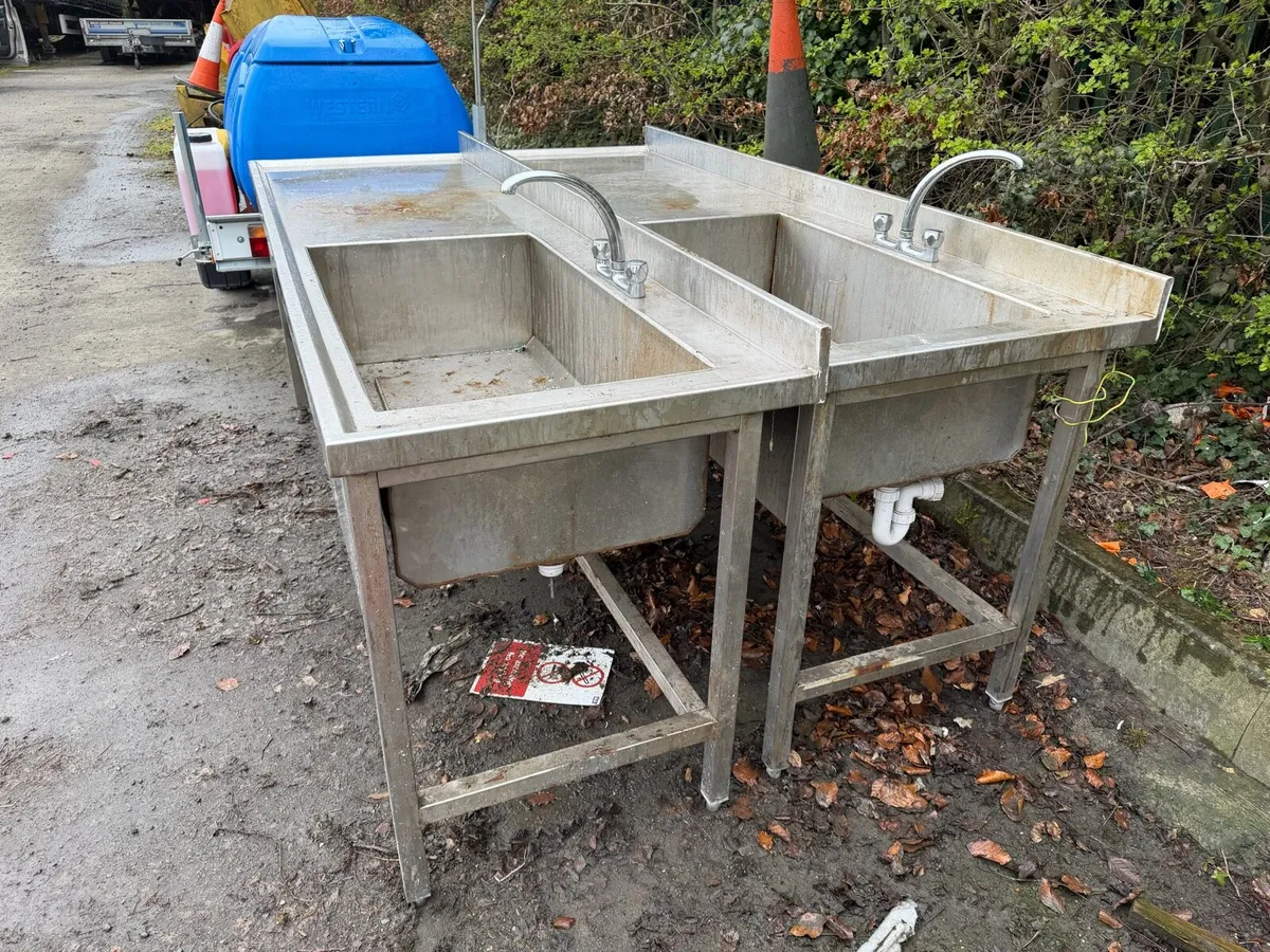 Stainless Steel sinks. - Image 3