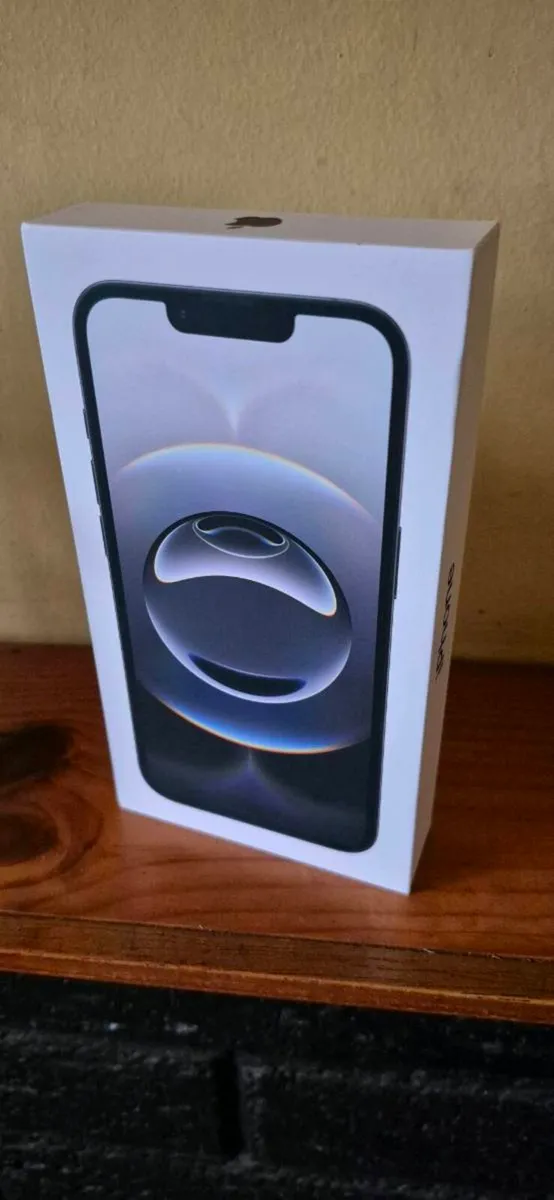 Apple iPhone 16E - Image 1