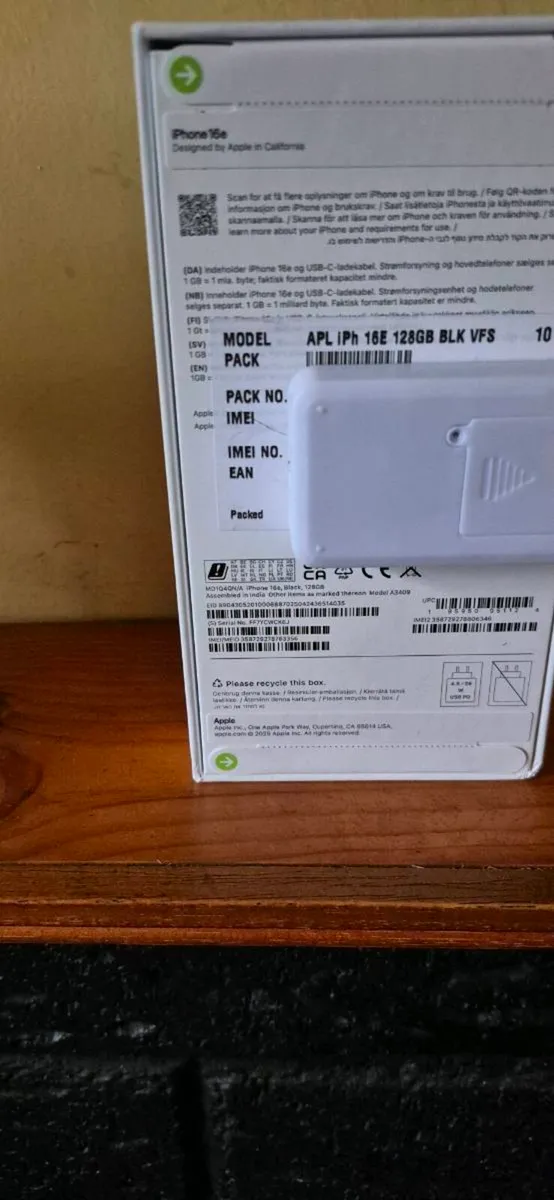 Apple iPhone 16E - Image 2