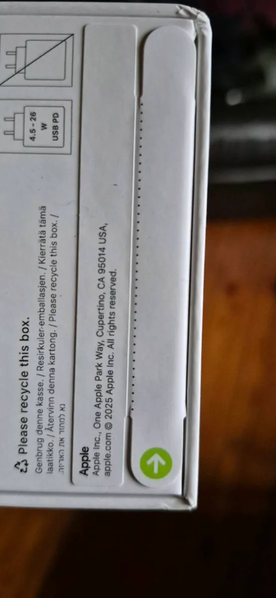 Apple iPhone 16E - Image 4