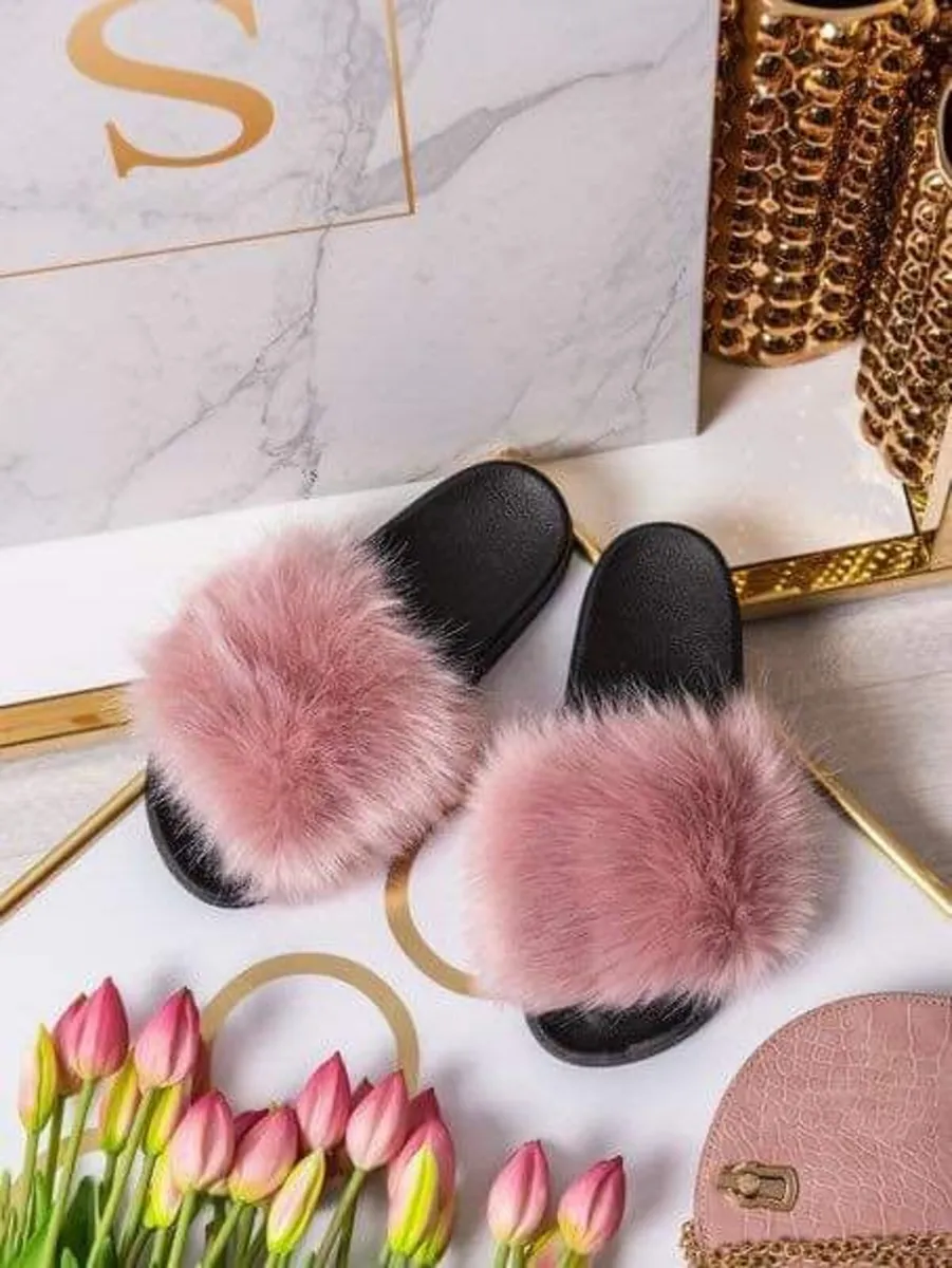 Fluffy fur slippers sizes 37-41 sizes 4-8 - Image 4