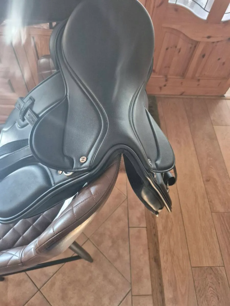 Norton 15 Inch Saddle and Small Pony Bridle - Image 2