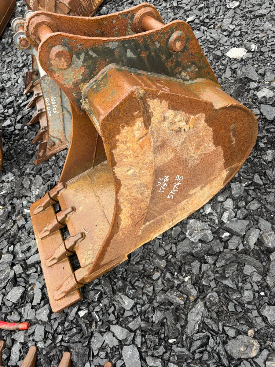 2ft digging bucket with teeth 45mm pins - Image 2