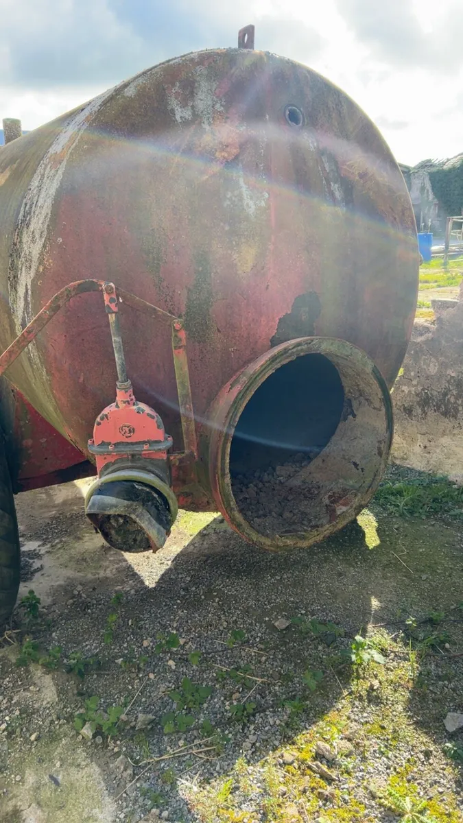 Slurry tank - Image 1