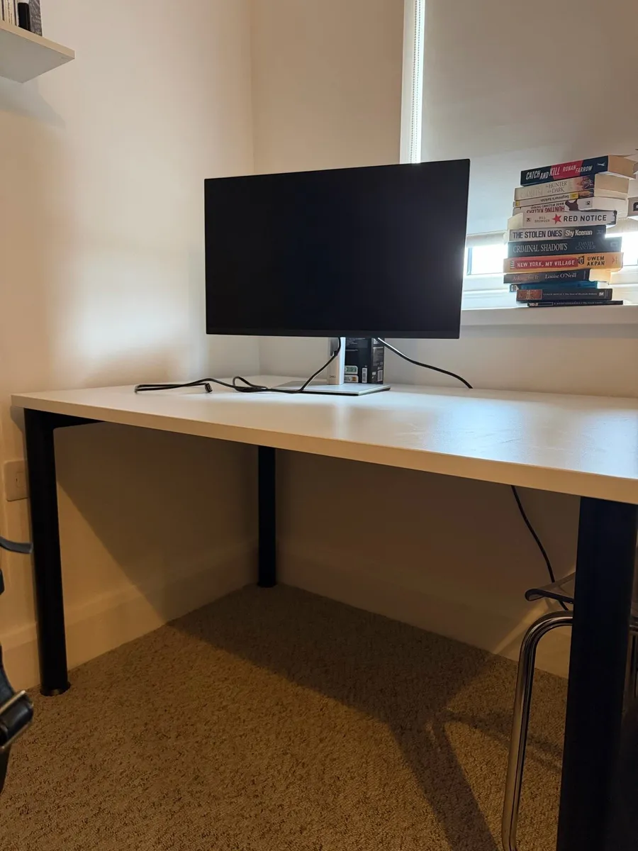 Office/school chair and desk - Image 3