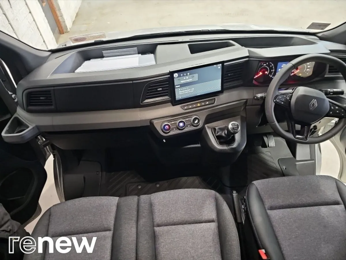 Renault Master LM35 ADNANCE 2.0 DCI 150 BHP *DEMO - Image 2