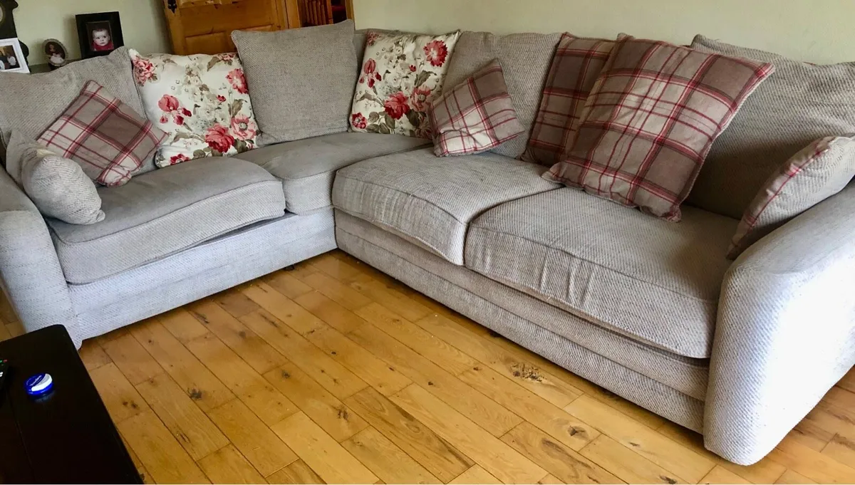 Corner Couch - Image 4