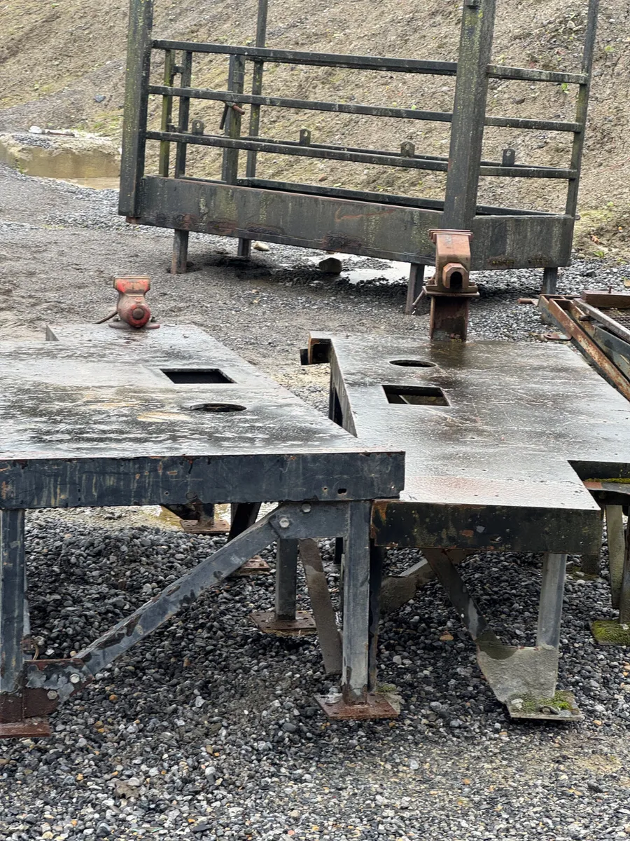 STEEL BENCHES - Image 3