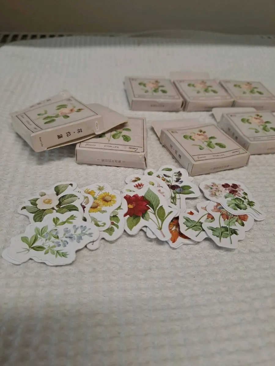 Vintage Floral Sticker Sets – 60pcs Each (New) - Image 4