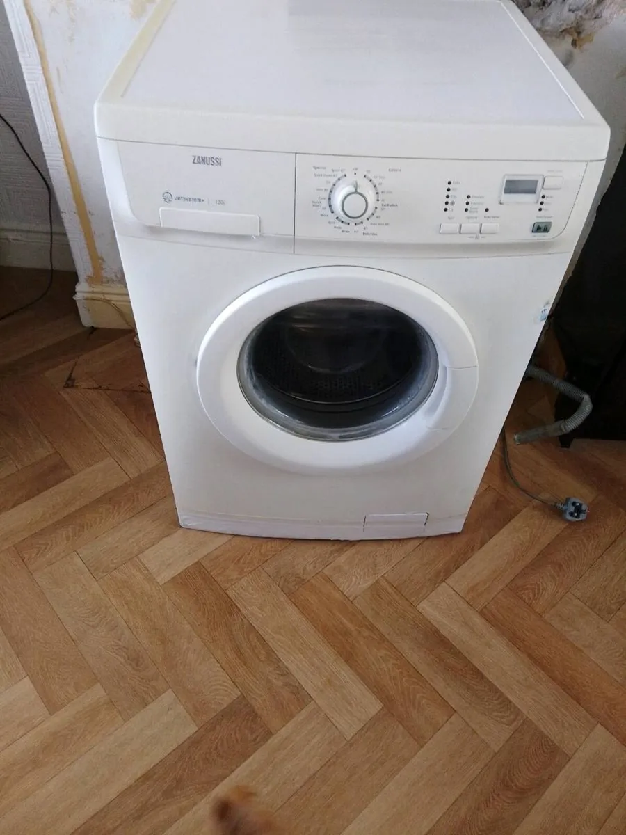 Zanussi jetsystem washing machine - Image 1