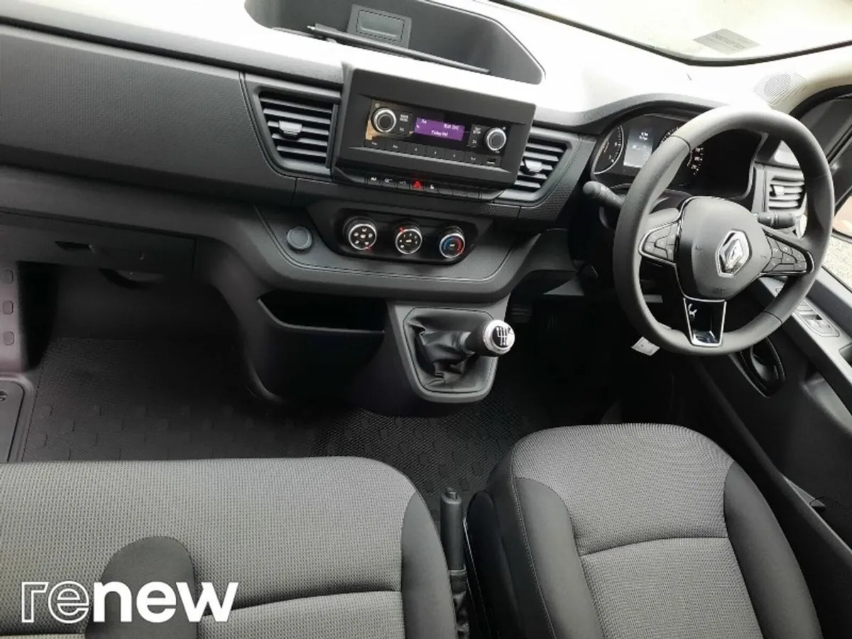 Renault Trafic LL30 START 2.0 DCI 130 BHP - ORDER - Image 4