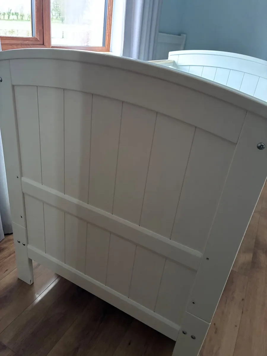 Large Mamas & Papas Cot bed - Image 2