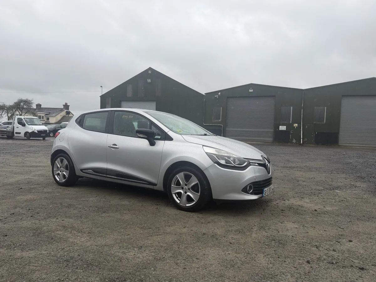2016 Renault Clio 1.2 petrol - Image 2