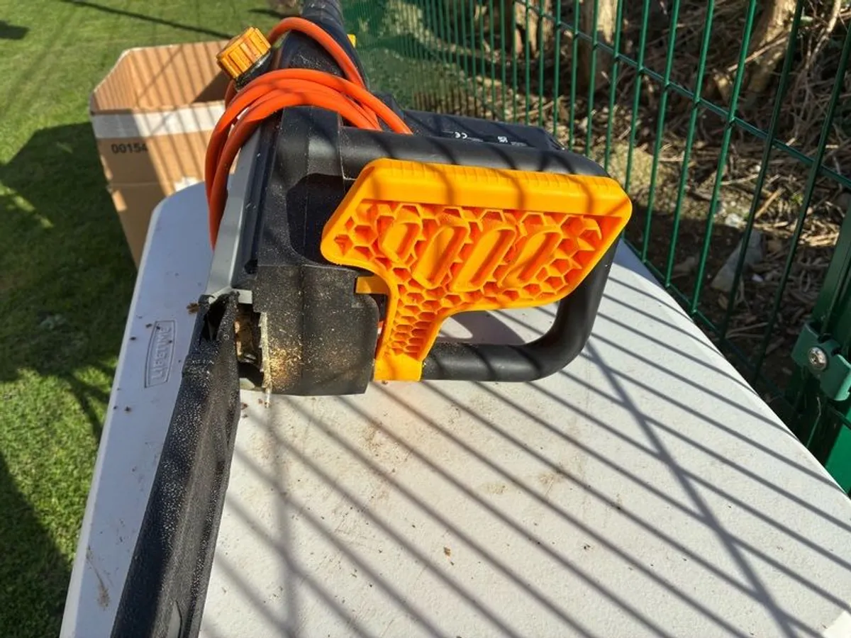 Electric (wired) chainsaw - Image 3