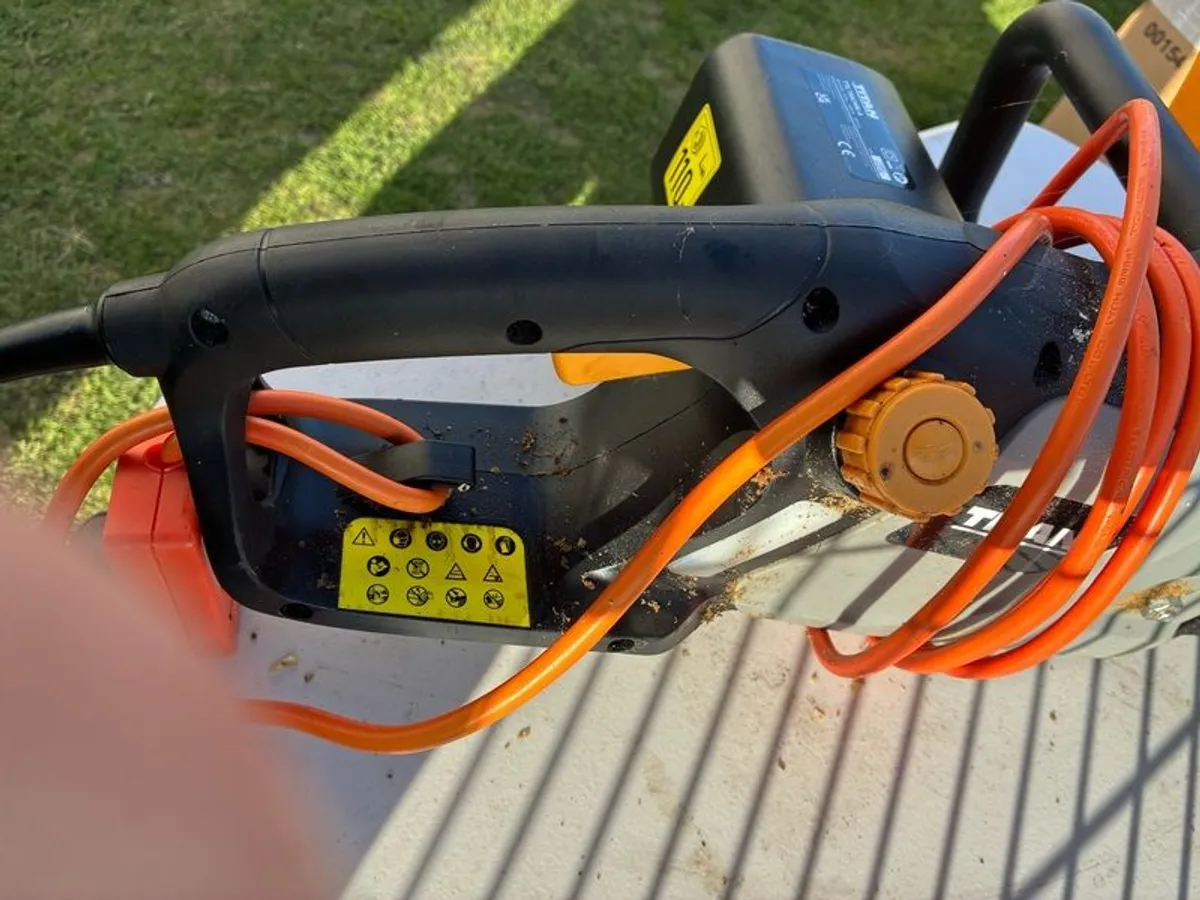 Electric (wired) chainsaw - Image 4