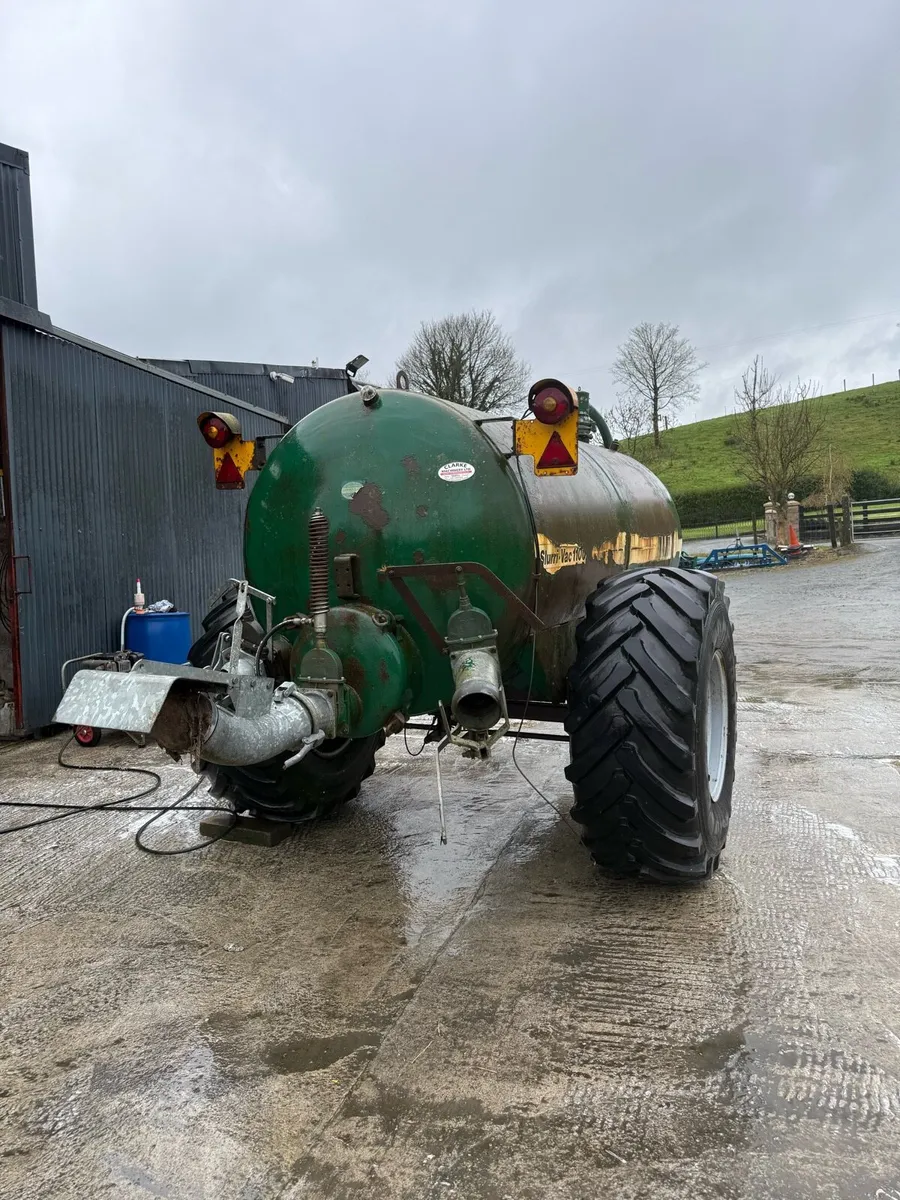 Major slurry tank 1100 - Image 3