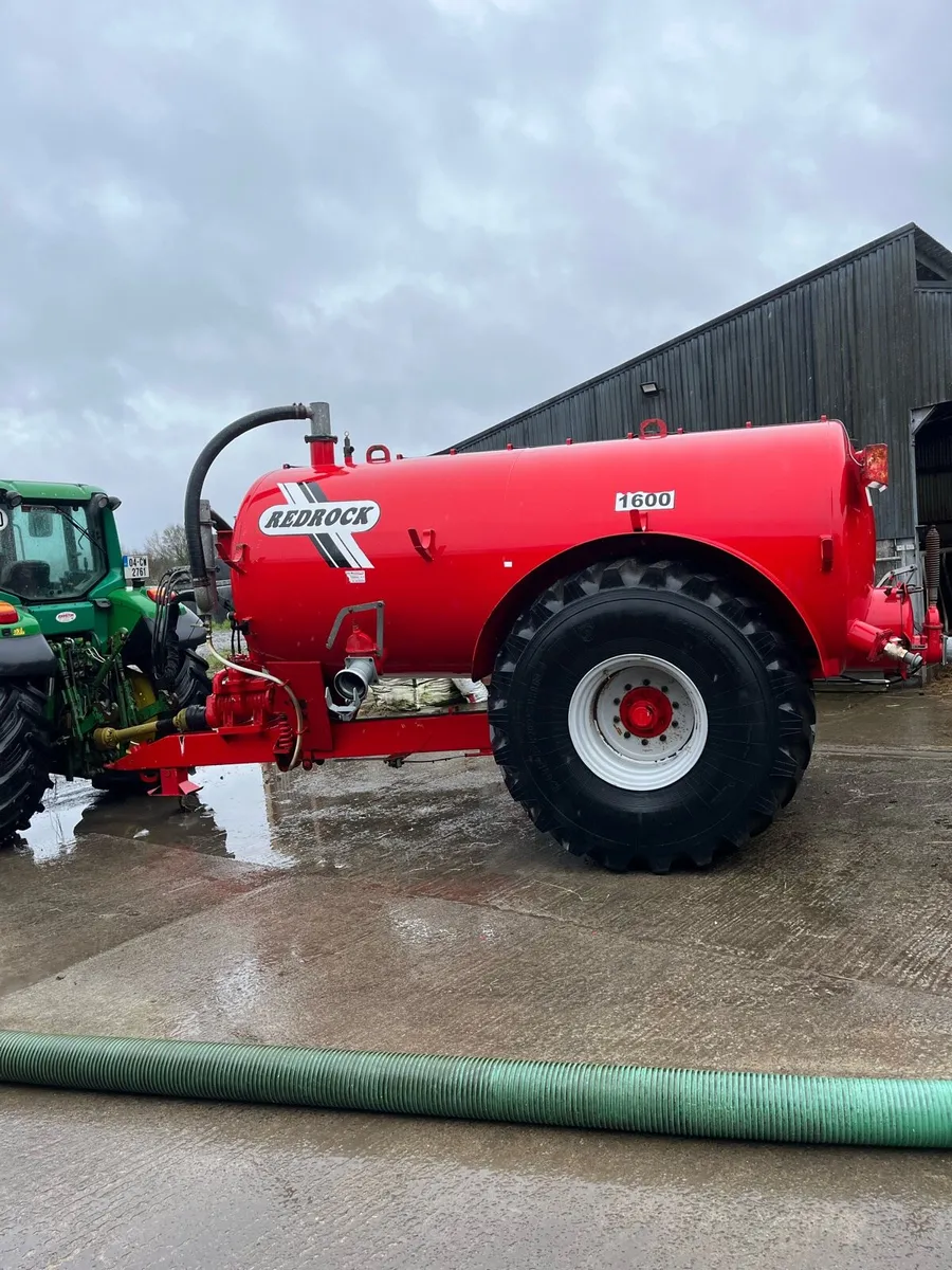 Red rock 1600 - Image 1