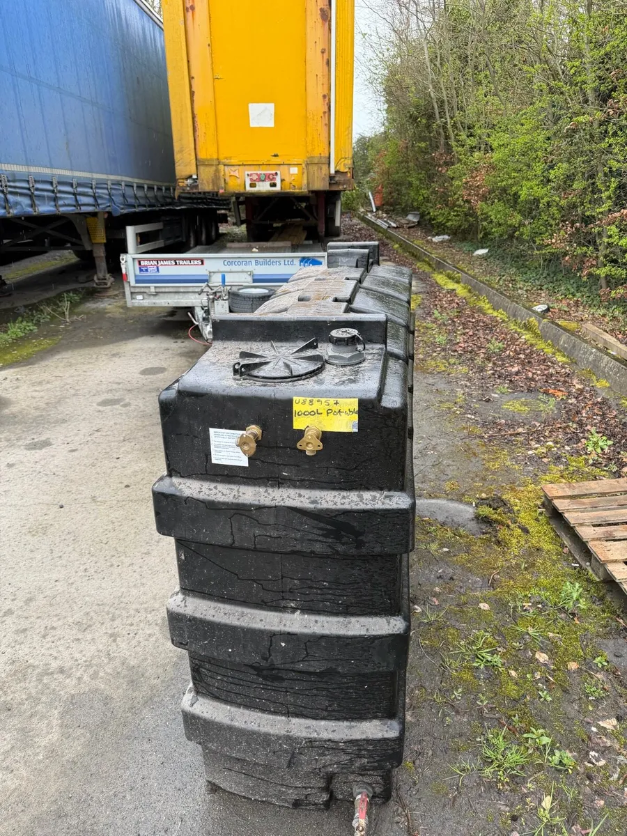 Water tank - Image 1