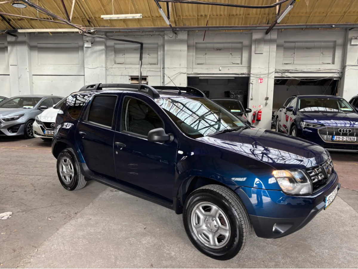 Dacia Duster Commercial van - Image 1