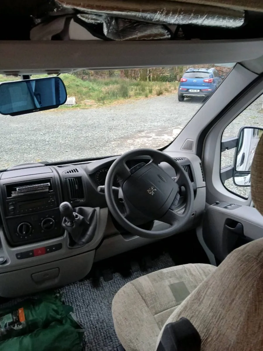 Peugeot campervan - Image 4