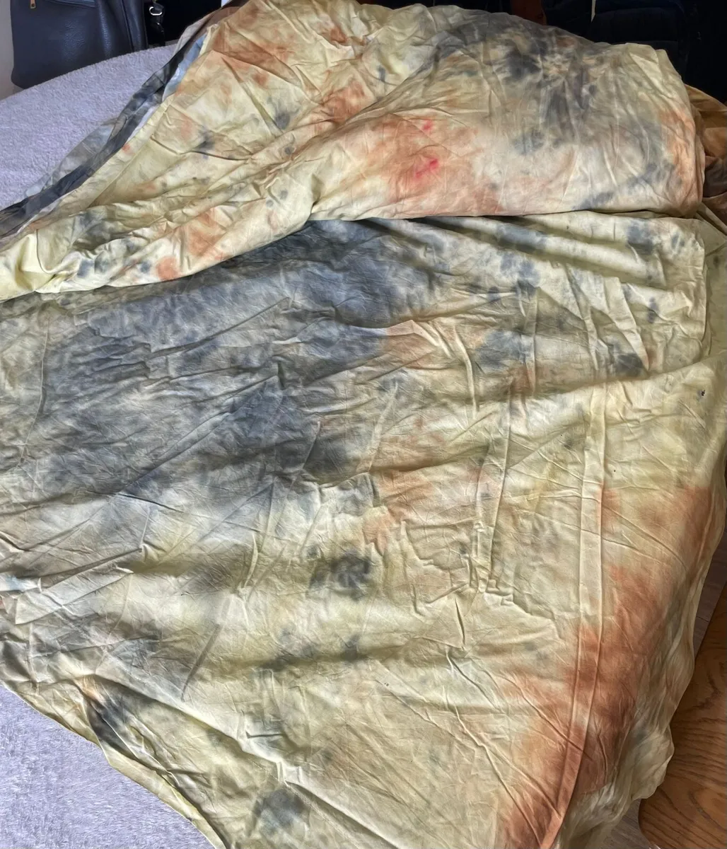 Crinkled photo backdrop