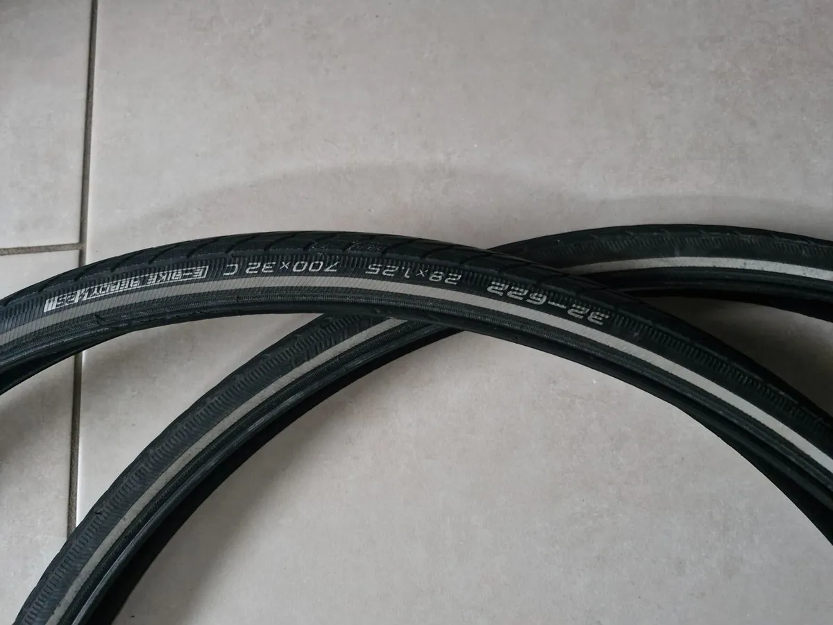 Schwable marathon plus tyres 700 x 32c - Image 3